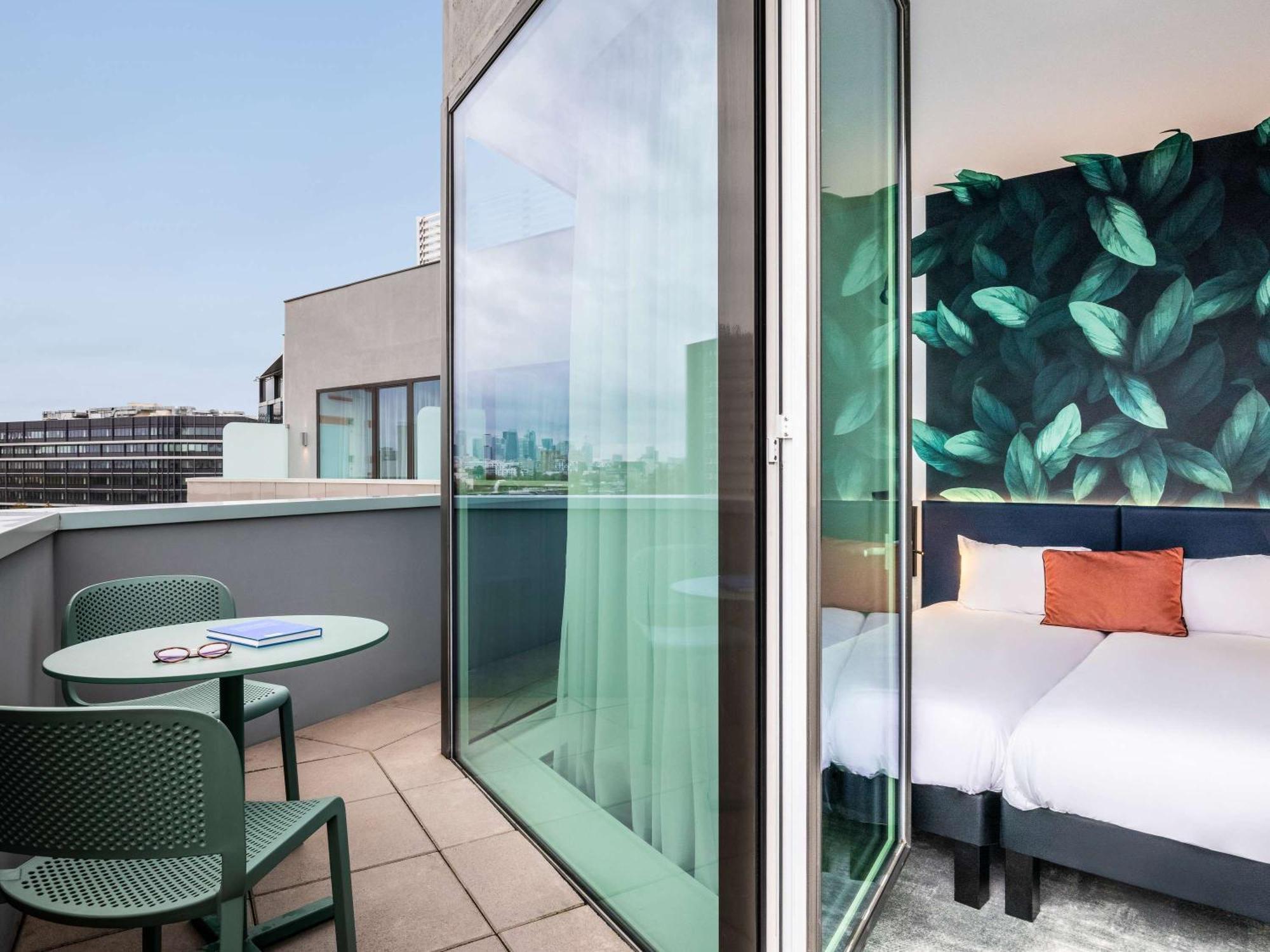 Hotel Ibis Styles Bezons Paris La Defense Exterior foto