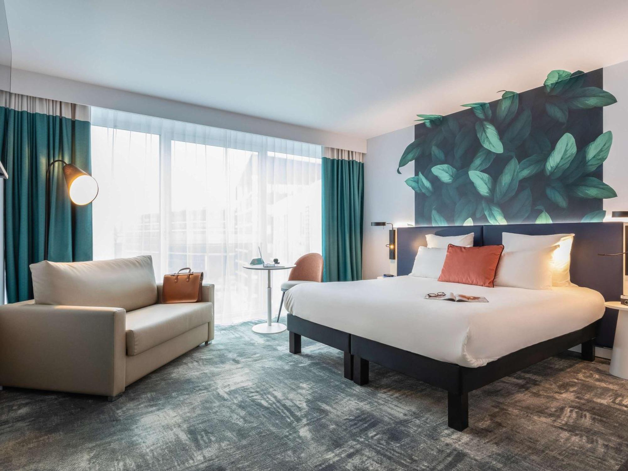 Hotel Ibis Styles Bezons Paris La Defense Exterior foto